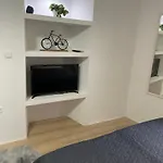 Tina Apartman *