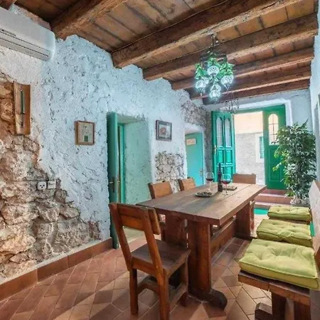 Tina Apartament *