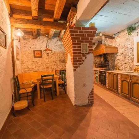 Apartament Tina *