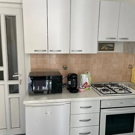 Tina Apartman