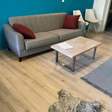 Tina *