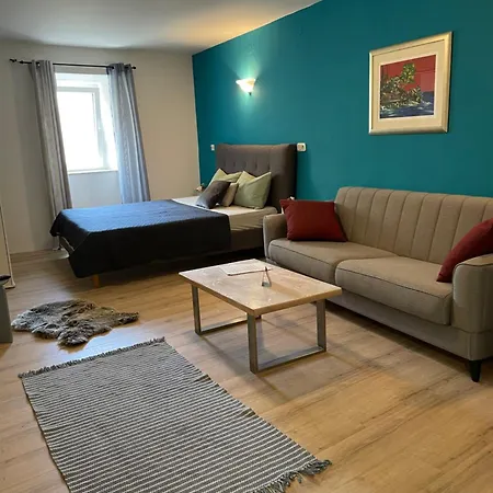 Apartment Tina *