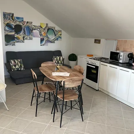 Apartament Tina