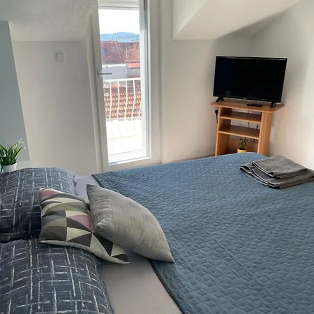 Apartament Tina *